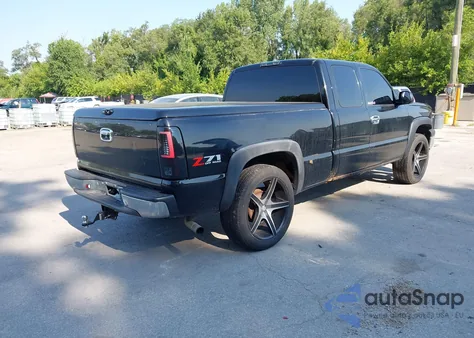 2005 Chevrolet Silverado 1500 Z71 from USA, damaged, VIN 1GCEK19B85E170983
